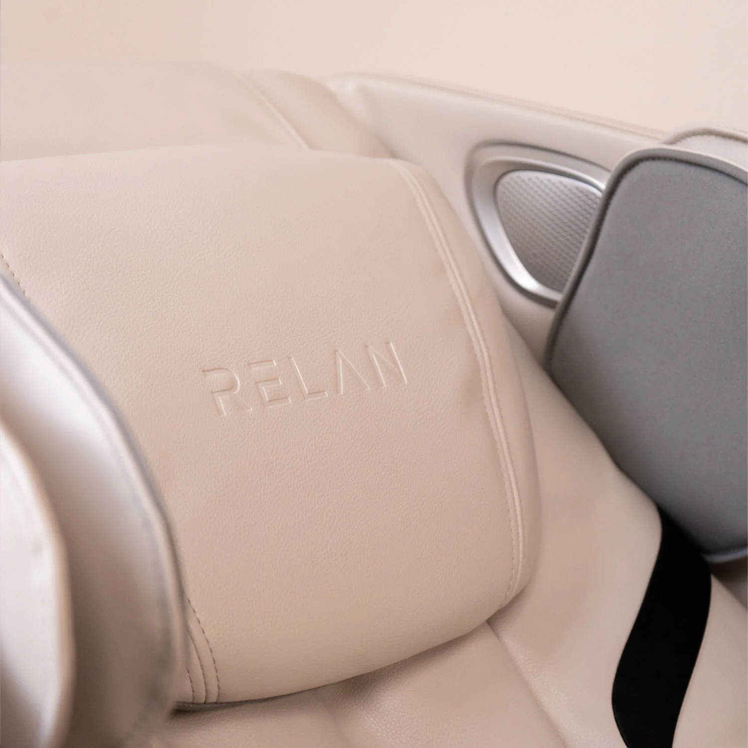 Sillón Masajeador Reclinable Zero Gravity Blanco - Image 16